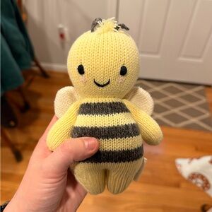 Cuddle and Kind Small Bee
